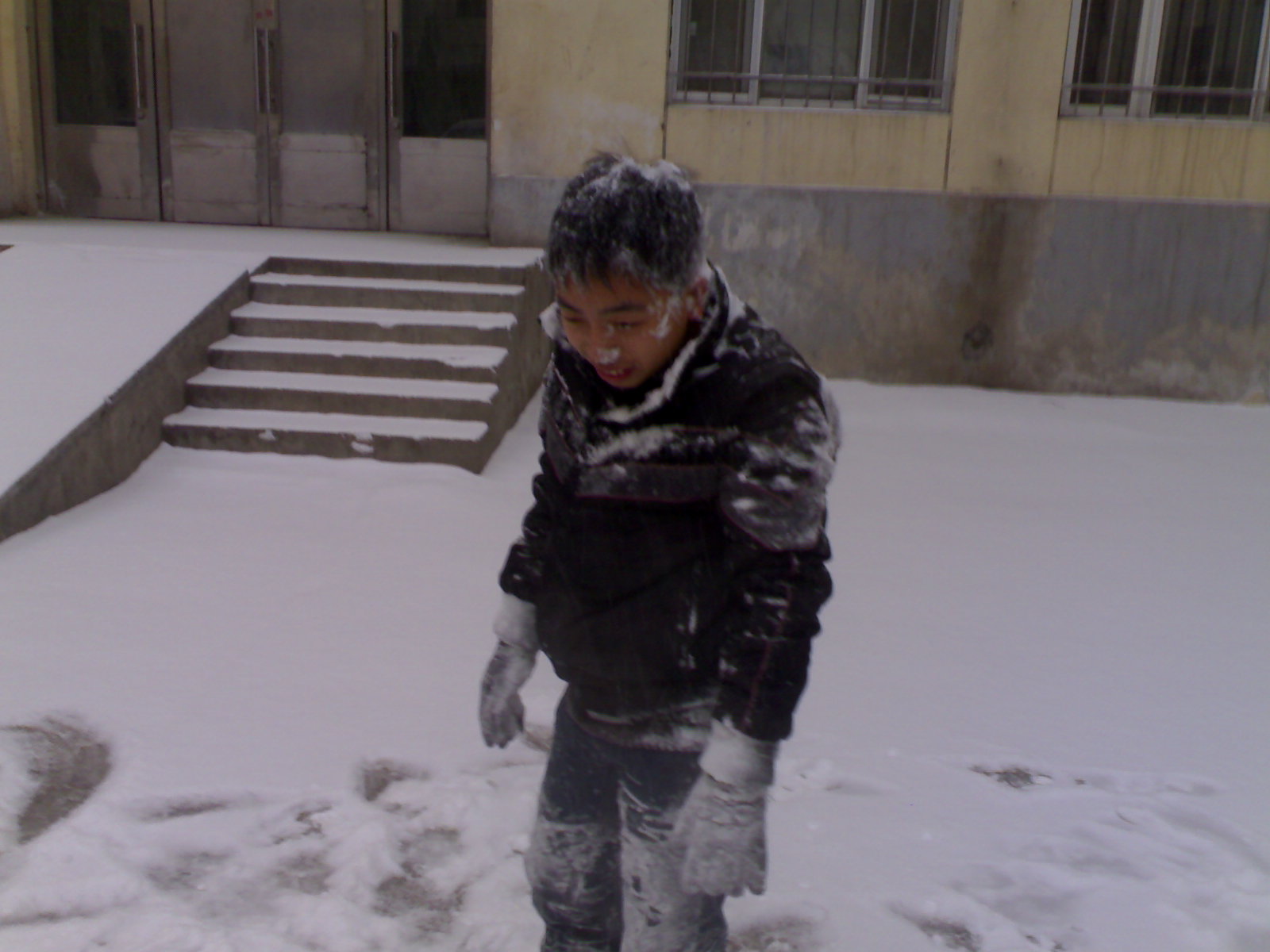 打雪仗